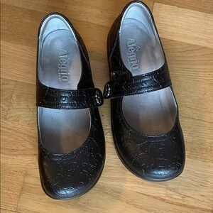 Alegria Floral Embossed Black Dress Shoes